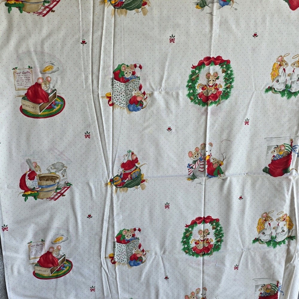 2 Yards Vintage Cranston Christmas Cotton Fabric Mistletoe Mice Picture Patches